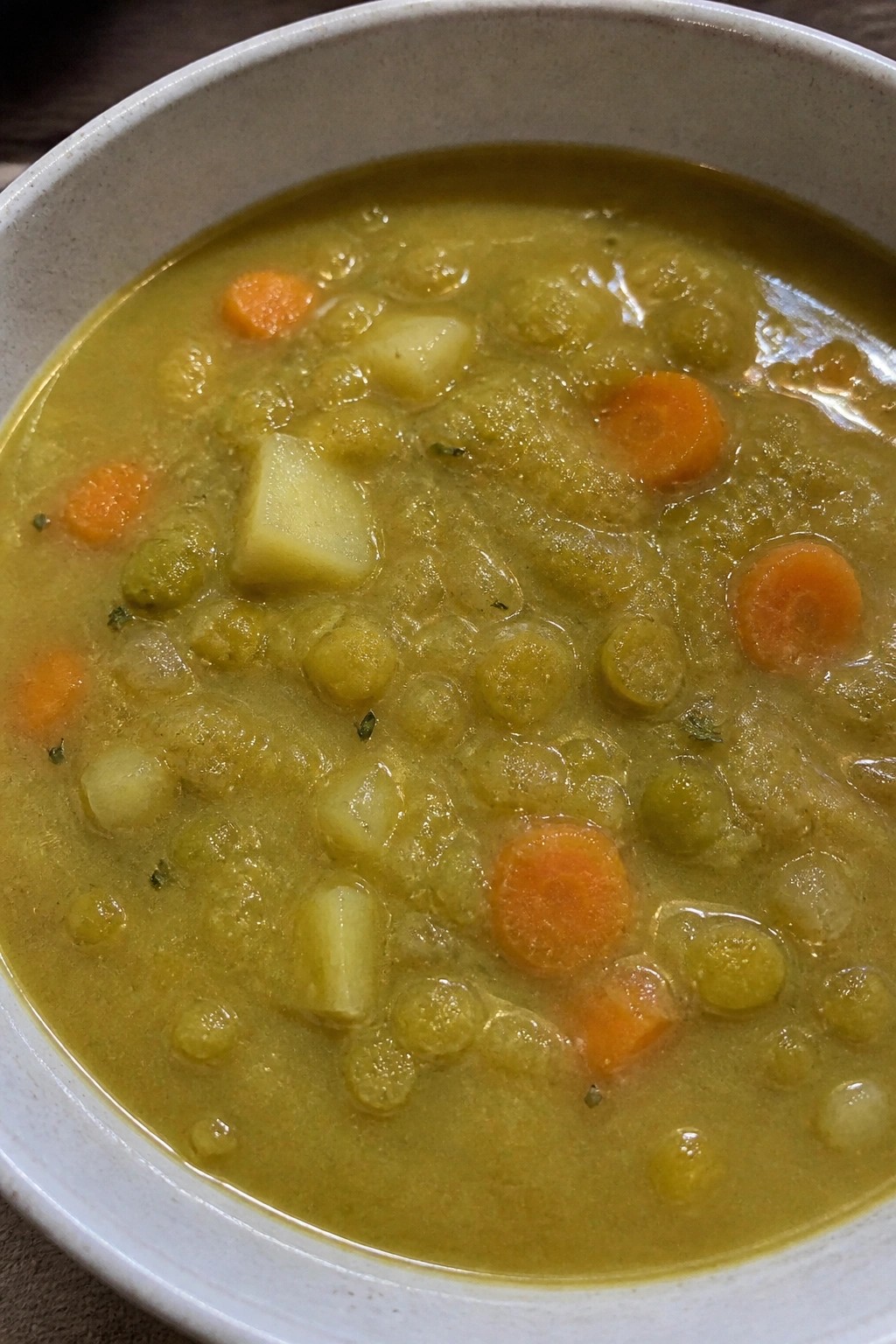 Slow Cooker Split Pea and Vegetable Soup