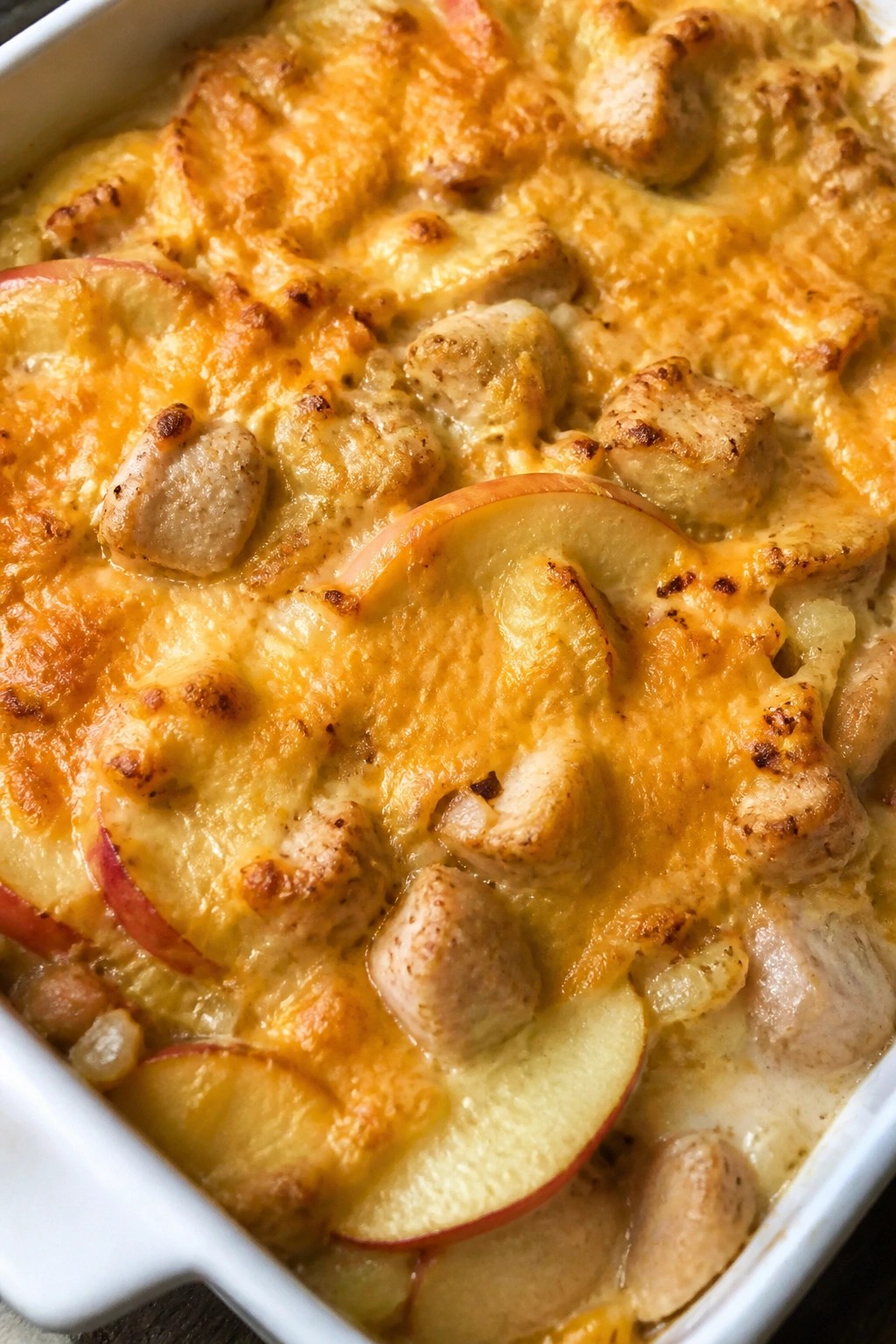 Baked Apple and Cheddar Chicken Casserole
