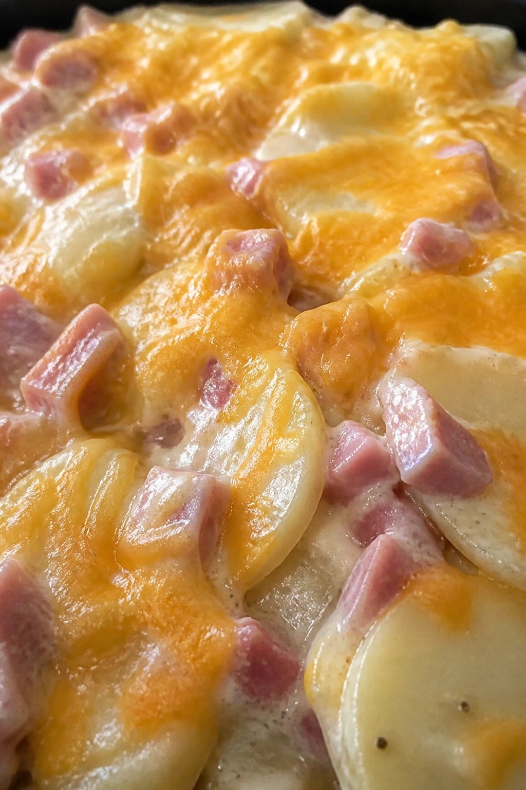Creamy Ham and Scalloped Potato Slow Cooker Casserole