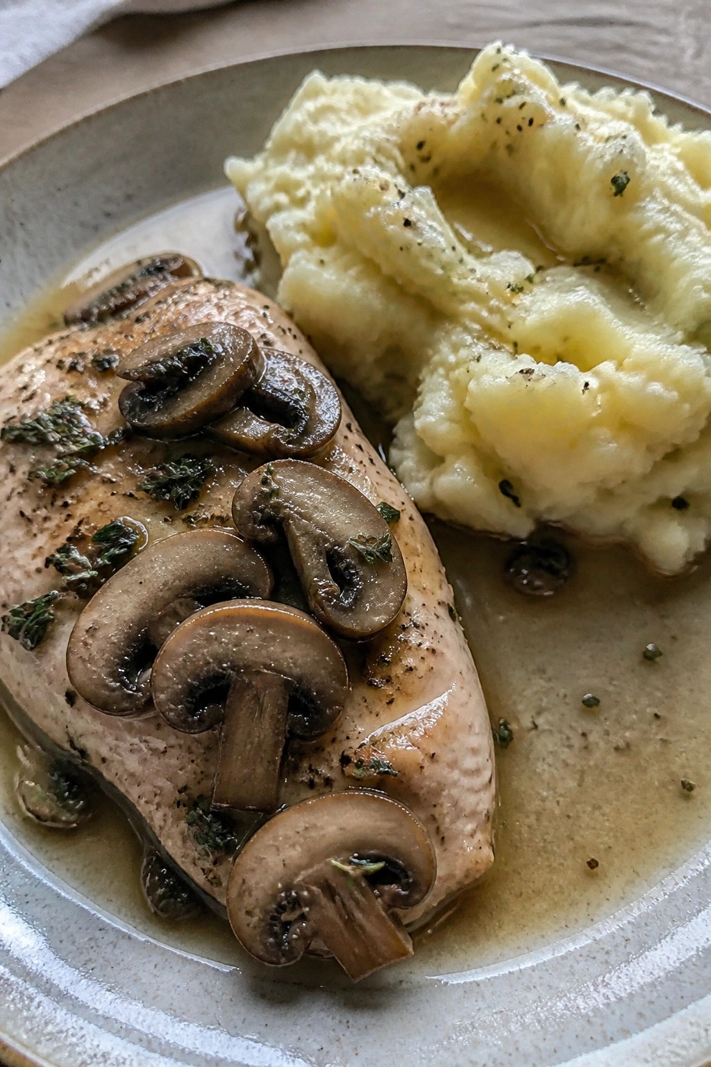 Crockpot Mushroom and Thyme Chicken Breasts with Mashed Potatoes