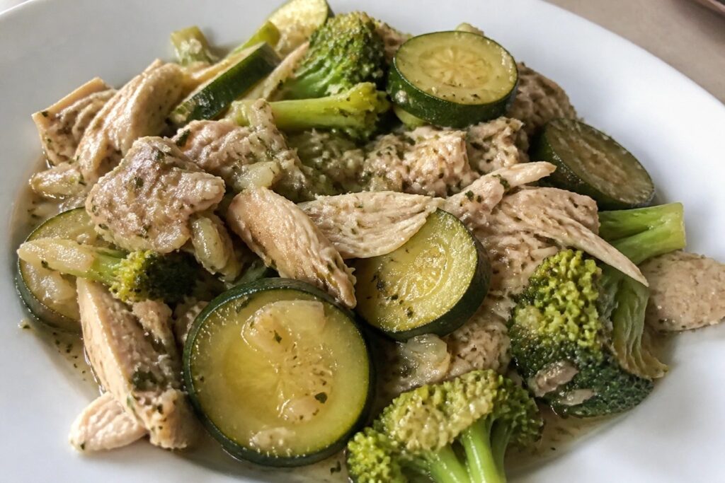 15 Fresh Low-Carb Crockpot Dinners Without Heavy Sides