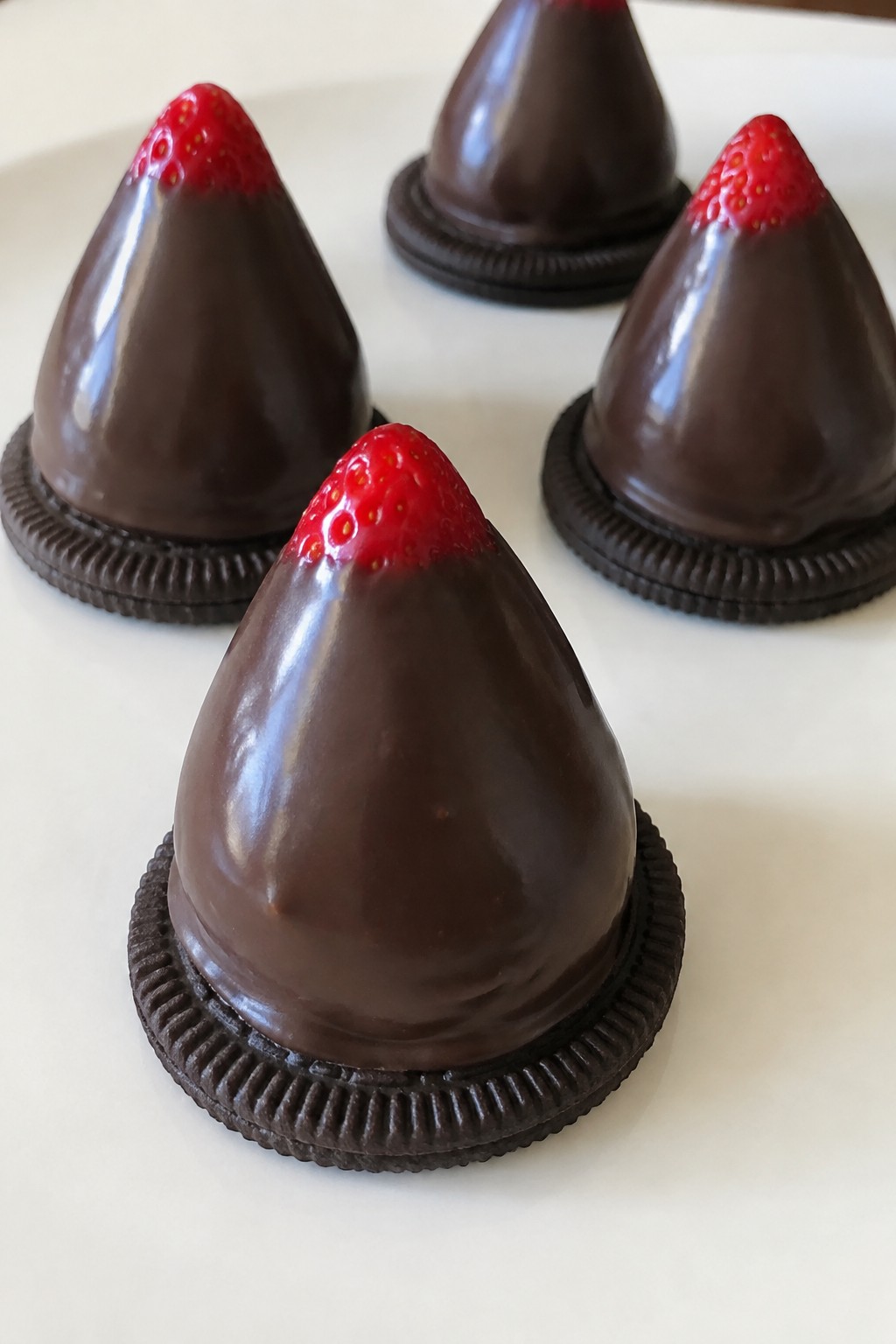 Witch Hat Chocolate Strawberries