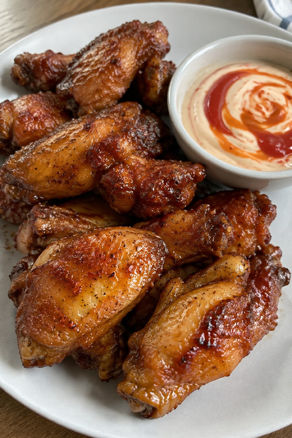Bat Wing Chicken Wings with Dipping Sauce