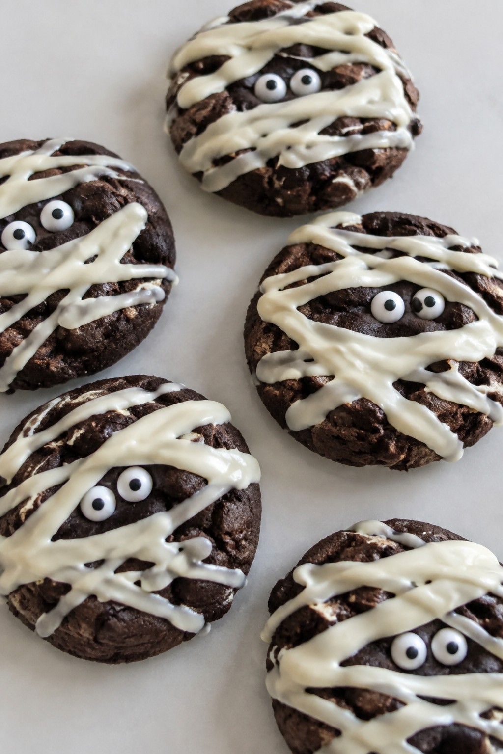 Double Chocolate Mummy Eye Cookies