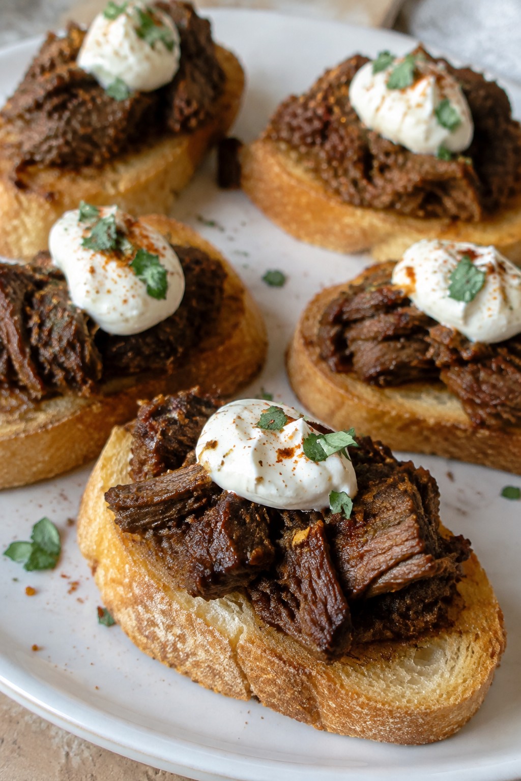 Chili-Spiced Short Rib Crostini with Horseradish Cream