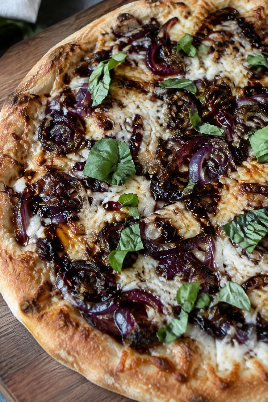 Bat Wing Balsamic Onion Pizza