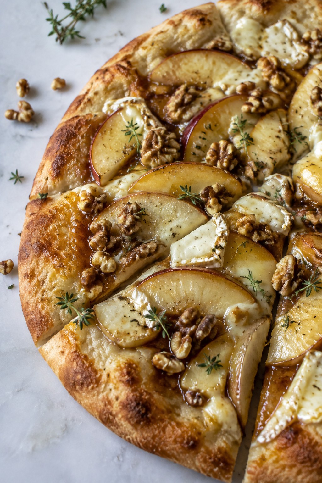 Caramelized Apple and Brie Pizza