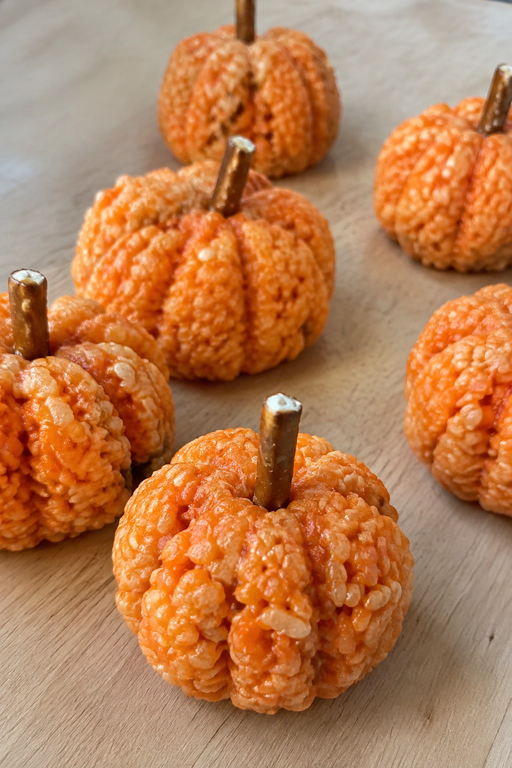 Pumpkin-Shaped Orange Rice Krispie Treats