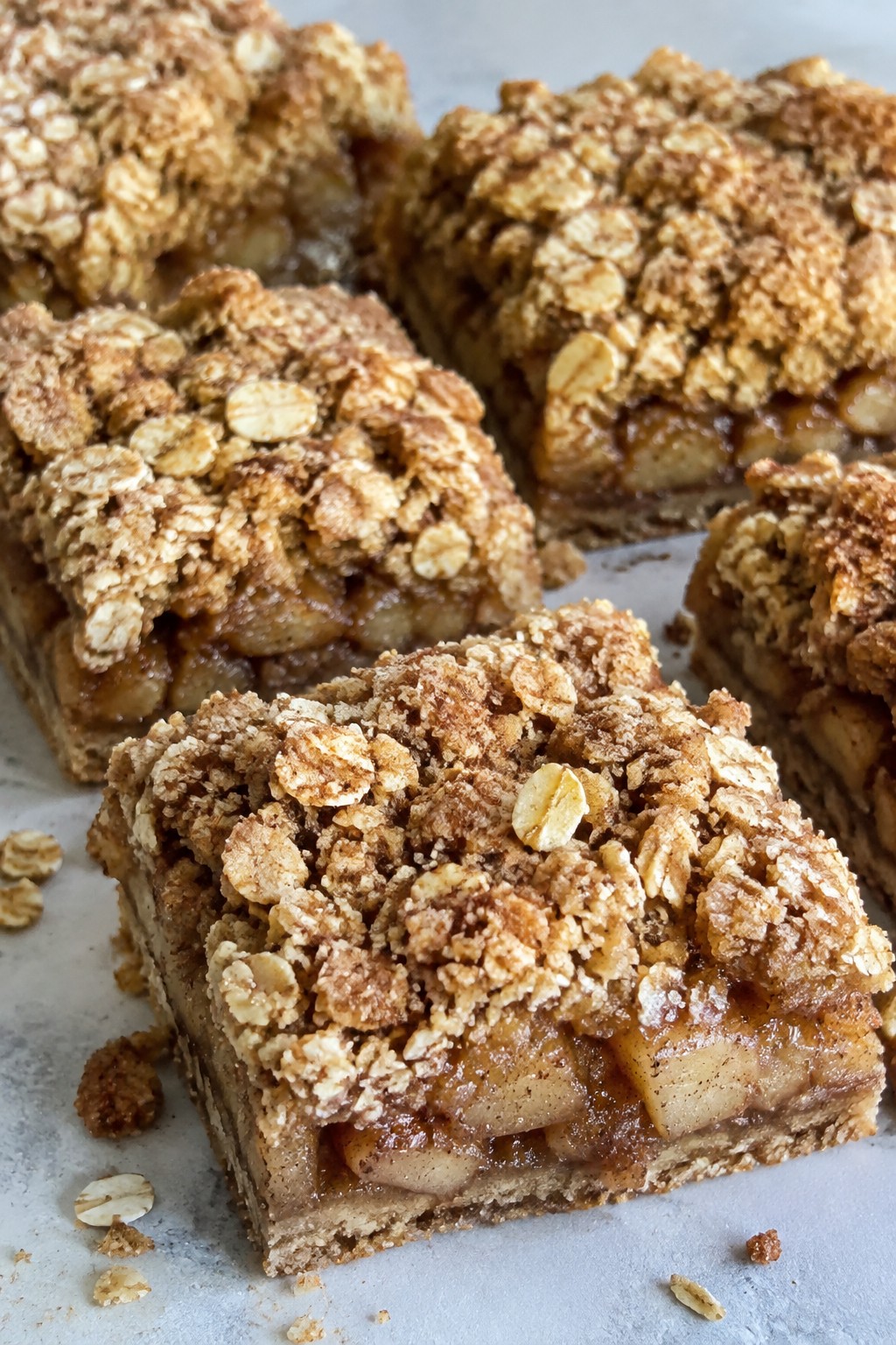 Apple Cinnamon Crumble Bars