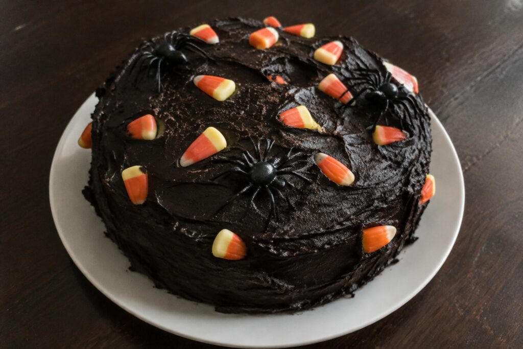 22 Spooky Halloween Room Decor Ideas to Set the Mood